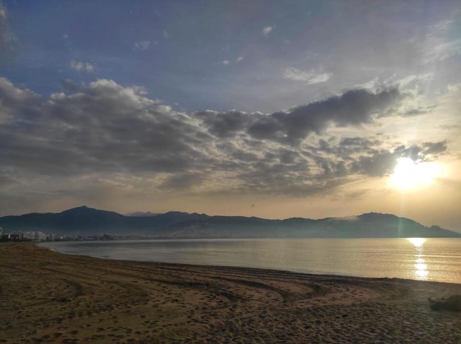 Apto Residencial En Roses Διαμέρισμα Εξωτερικό φωτογραφία